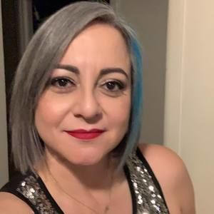 Meet your Posher, Yesenia